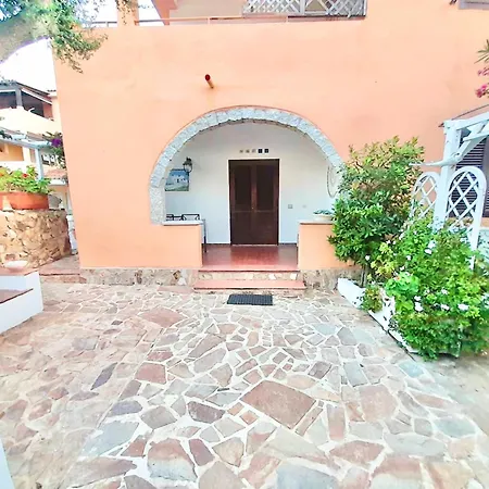 5 Beds With Fenced Garden In Just 300 Mt From The Apartman