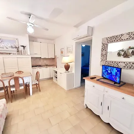 5 Beds With Fenced Garden In Just 300 Mt From The Apartman