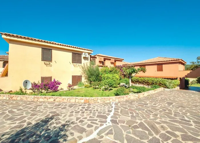 5 Beds With Fenced Garden In Just 300 Mt From The Apartman Marinella