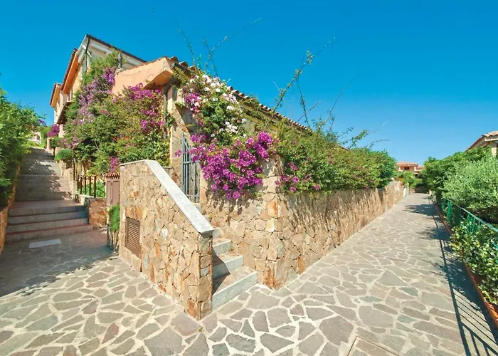 5 Beds With Fenced Garden In Just 300 Mt From The Apartman