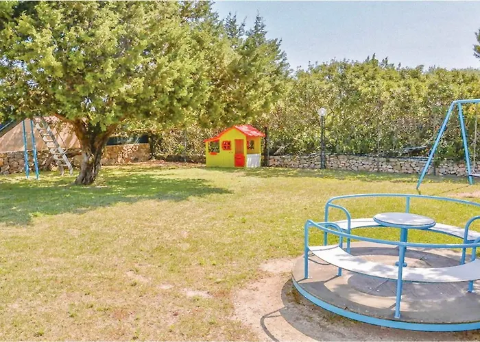 Apartman 5 Beds With Fenced Garden In Just 300 Mt From The