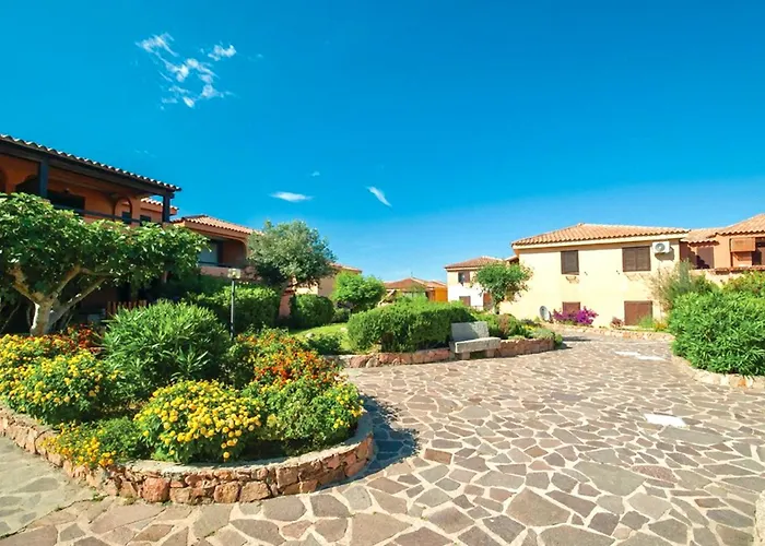 5 Beds With Fenced Garden In Just 300 Mt From The Apartman Marinella