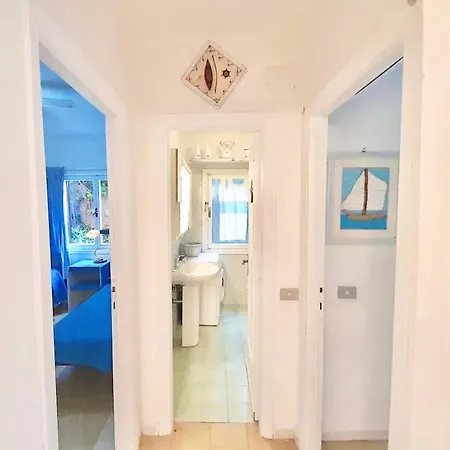 5 Beds With Fenced Garden In Just 300 Mt From The Appartement Marinella (Sardinia)