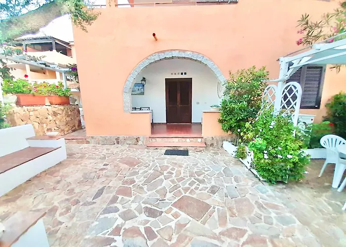 5 Beds With Fenced Garden In Just 300 Mt From The Appartement