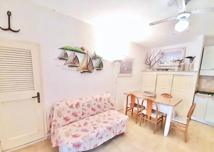 5 Beds With Fenced Garden In Just 300 Mt From The Appartement